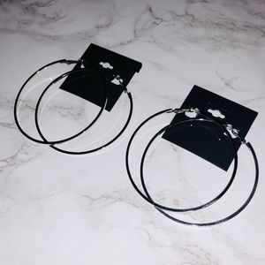 GUESS SILVER-TONE LARGE HOOP EARRINGS